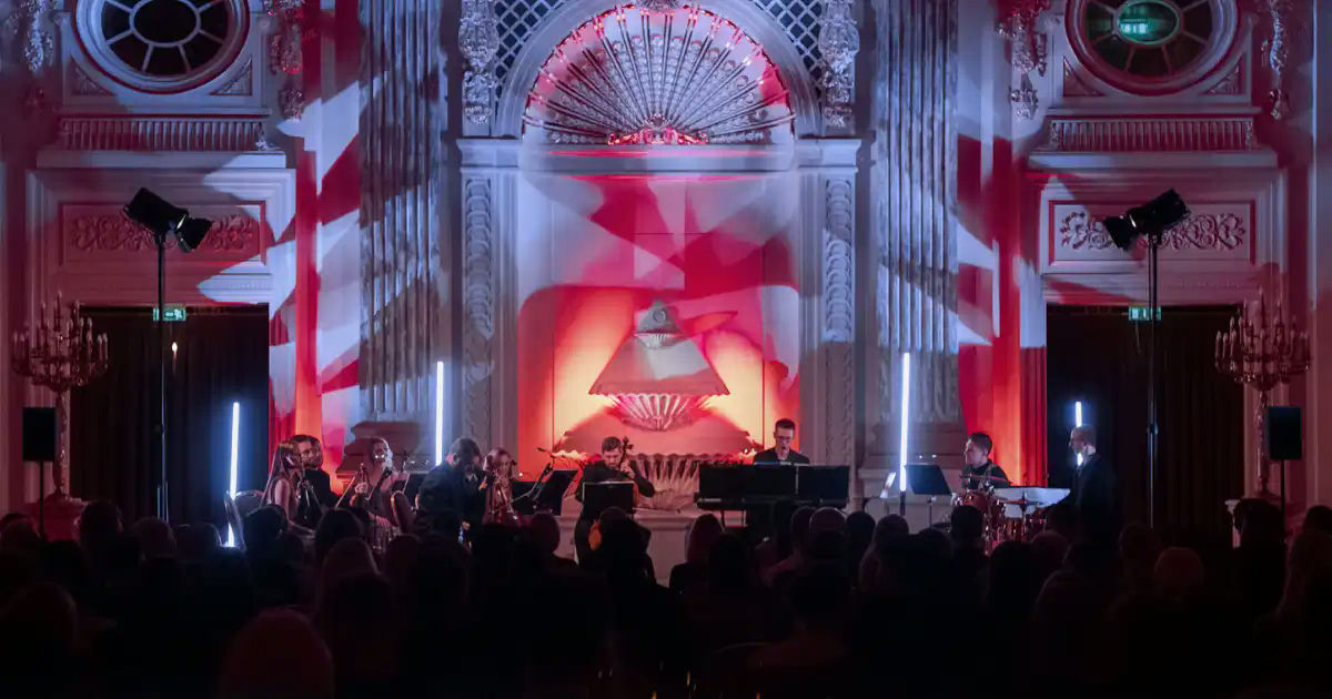 Adele & Amy Winehouse (Kyiv Mozart Orchestra, Fairmont)